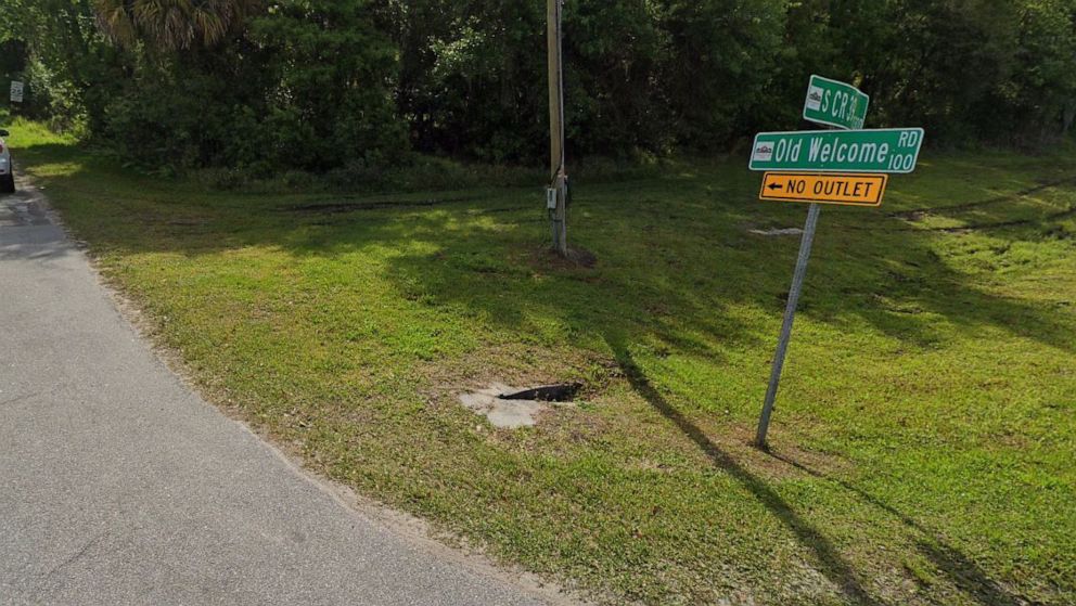 PHOTO: In this undated photo, Old Country Road in Lithia. Fla., is shown.
