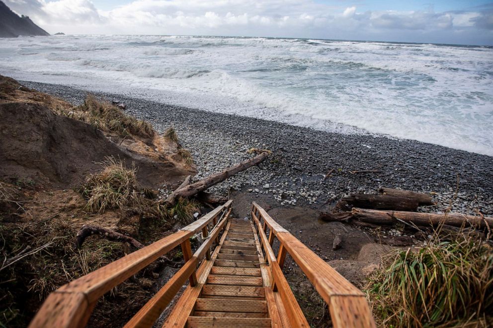 PHOTO: Stairs lead down to Falcon Cove Beach to the south in Clatsop County, Ore., Jan. 12, 2020, where a 7-year-old girl, her 4-year-old brother and their father were swept into the ocean amid a high-surf warning.