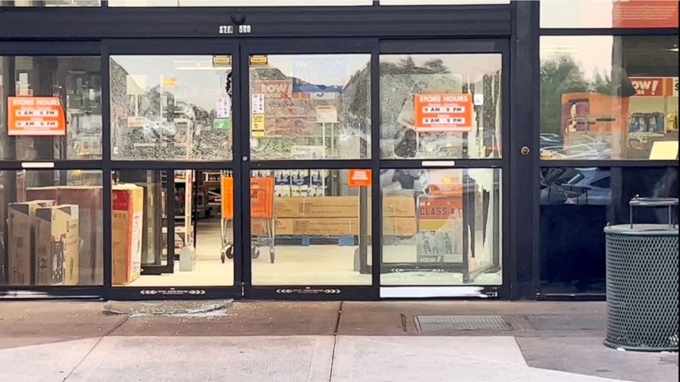 PHOTO: Glass doors of a Big Lots store were shattered during a shooting incident at a nearby Safeway supermarket in Bend, Ore., Aug. 28, 2022.