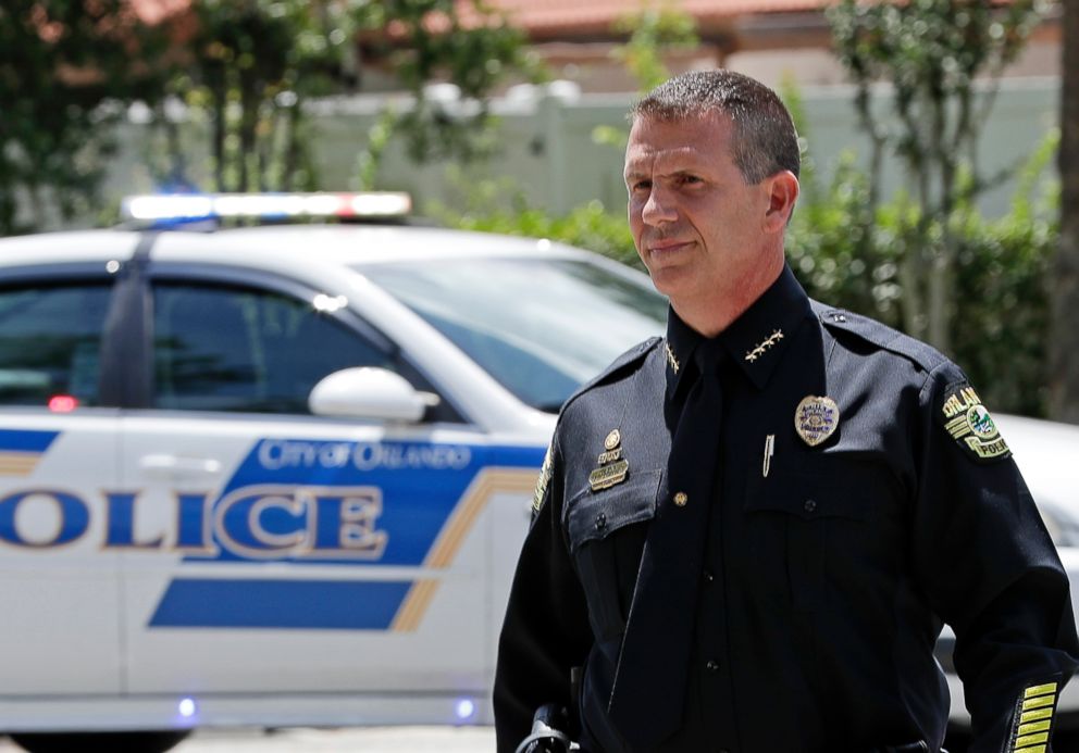 PHOTO: Orlando Police Chief John Mina arrives at an afternoon news conference during a hostage standoff in Orlando, Fla., June 11, 2018.