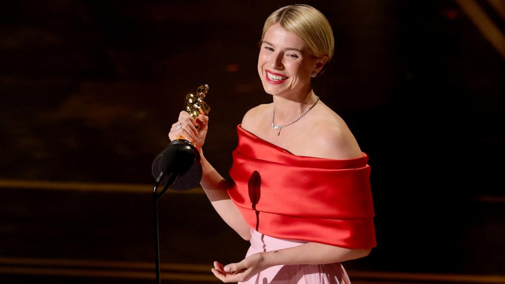 PHOTO: Jessie Buckley accepts the Actress in a Leading Role award for "Hamnet" at the 98th Academy Awards, March 15, 2026 in Hollywood, Calif.