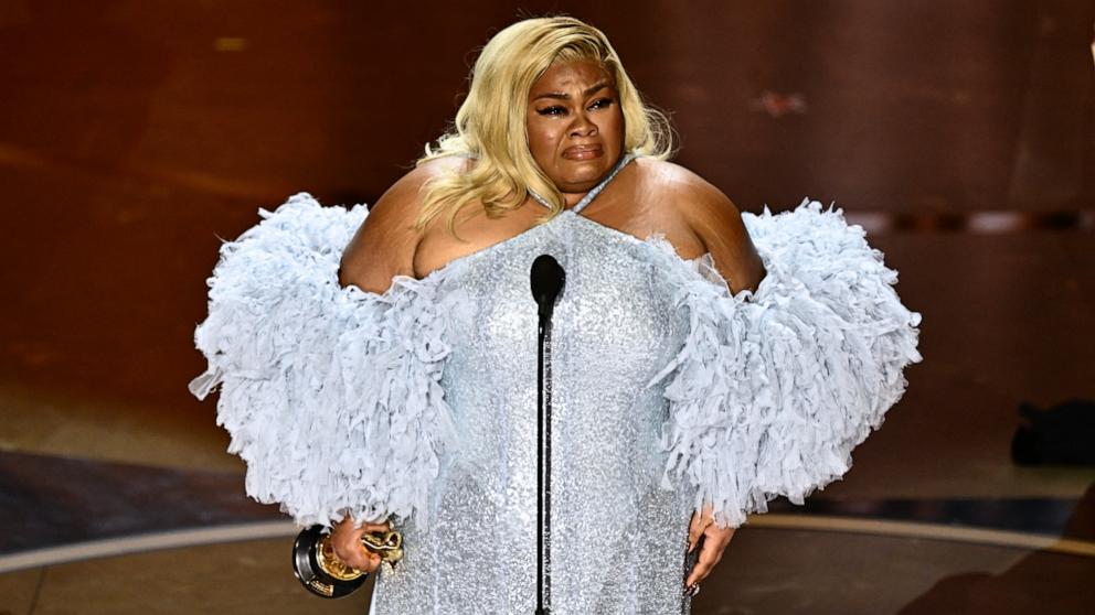 PHOTO: Da'Vine Joy Randolph accepts the award for Best Actress in a Supporting Role "The Holdovers" onstage during the 96th Annual Academy Awards, in Hollywood, Mar. 10, 2024.