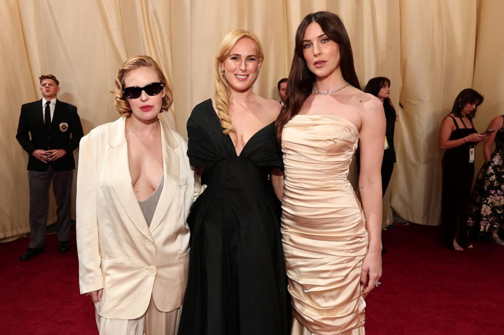 PHOTO: Tallulah Willis, Rumer Willis, and Scout LaRue Willis attend the 97th Annual Oscars, Mar. 2, 2025 in Los Angeles.