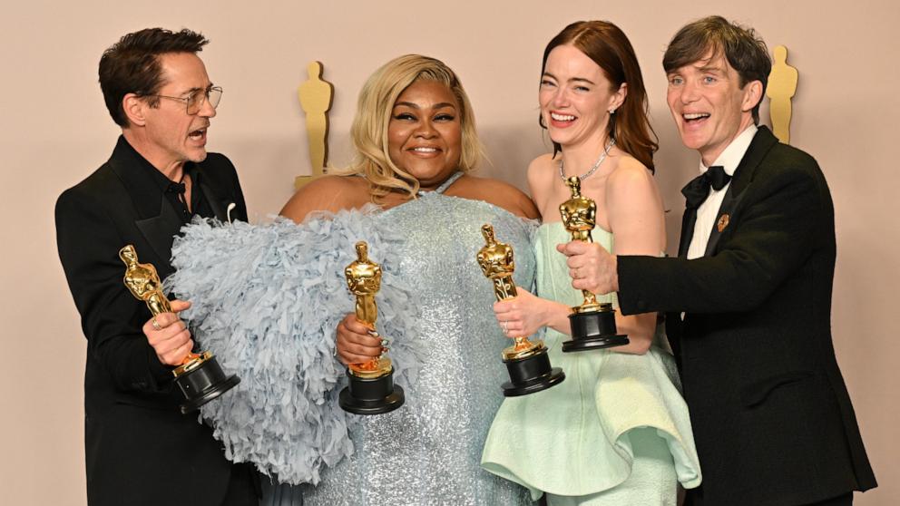 PHOTO: Winners of the acting Oscars pose in the press room during the 96th Annual Academy Awards in Hollywood, Mar. 10, 2024.