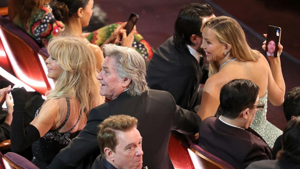 PHOTO: Goldie Hawn, Kurt Russell, and Kate Hudson at the 98th Academy Awards, March 15, 2026 in Hollywood, Calif.