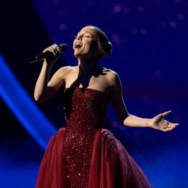 PHOTO: Ariana Grande performs at the 97th Annual Oscars, Mar. 2, 2025 in Los Angeles.