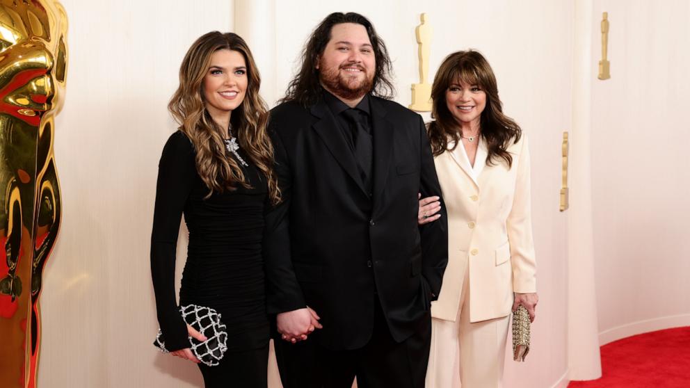 PHOTO: Andraia Allsop, Wolfgang Van Halen and Valerie Bertinelli attend the 96th Annual Academy Awards, Mar. 10, 2024, in Hollywood.