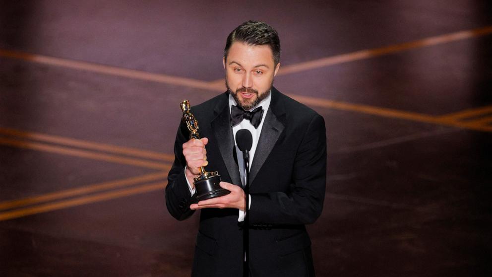 PHOTO: Andy Jurgensen wins the Oscar for Best Film Editing for "One Battle after Another" at the 98th Academy Awards, March 15, 2026 in Hollywood, Calif.