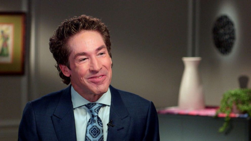 PHOTO: Pastor Joel Osteen speaks with ABC News' Robin Roberts. 