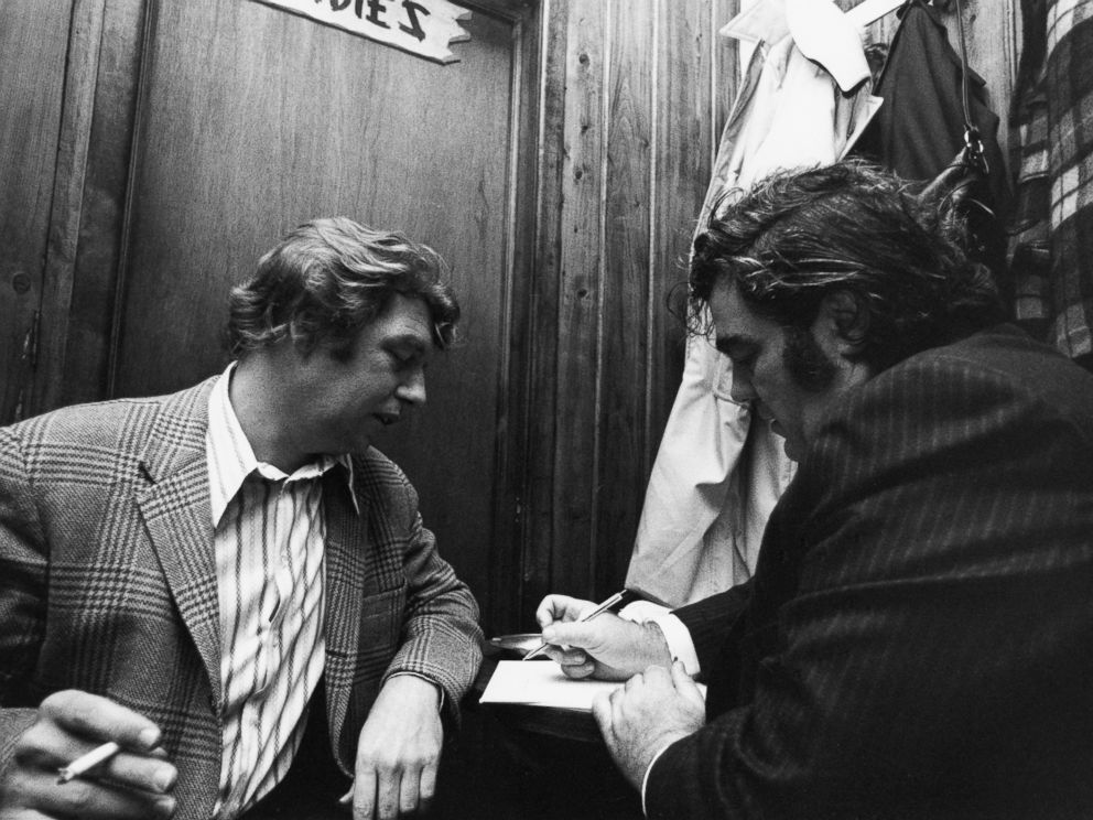PHOTO: New York newspaper columnists Pete Hamill (l) and Jimmy Breslin.
