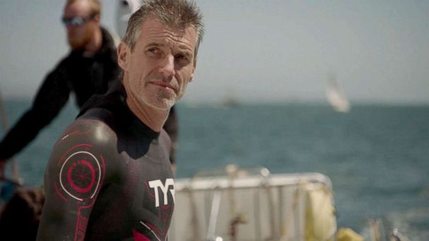 Man Who Beat Atlantic Ocean Poised To Become 1st Person To Swim Across The Pacific Abc7 San Francisco