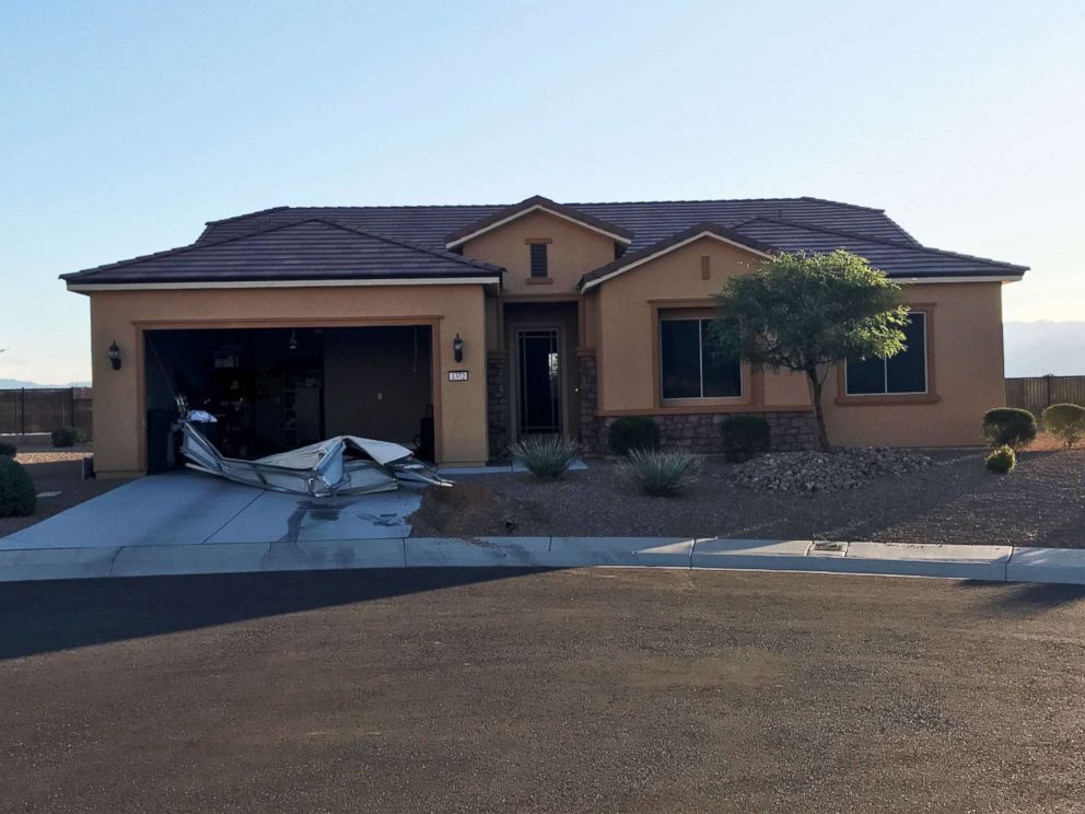 PHOTO: The house in Mesquite, NV, where the suspect in the Las Vegas shooting, Stephen Paddock, lived. Investigators used a robot to remove the garage door during the search, Oct. 2, 2017. 