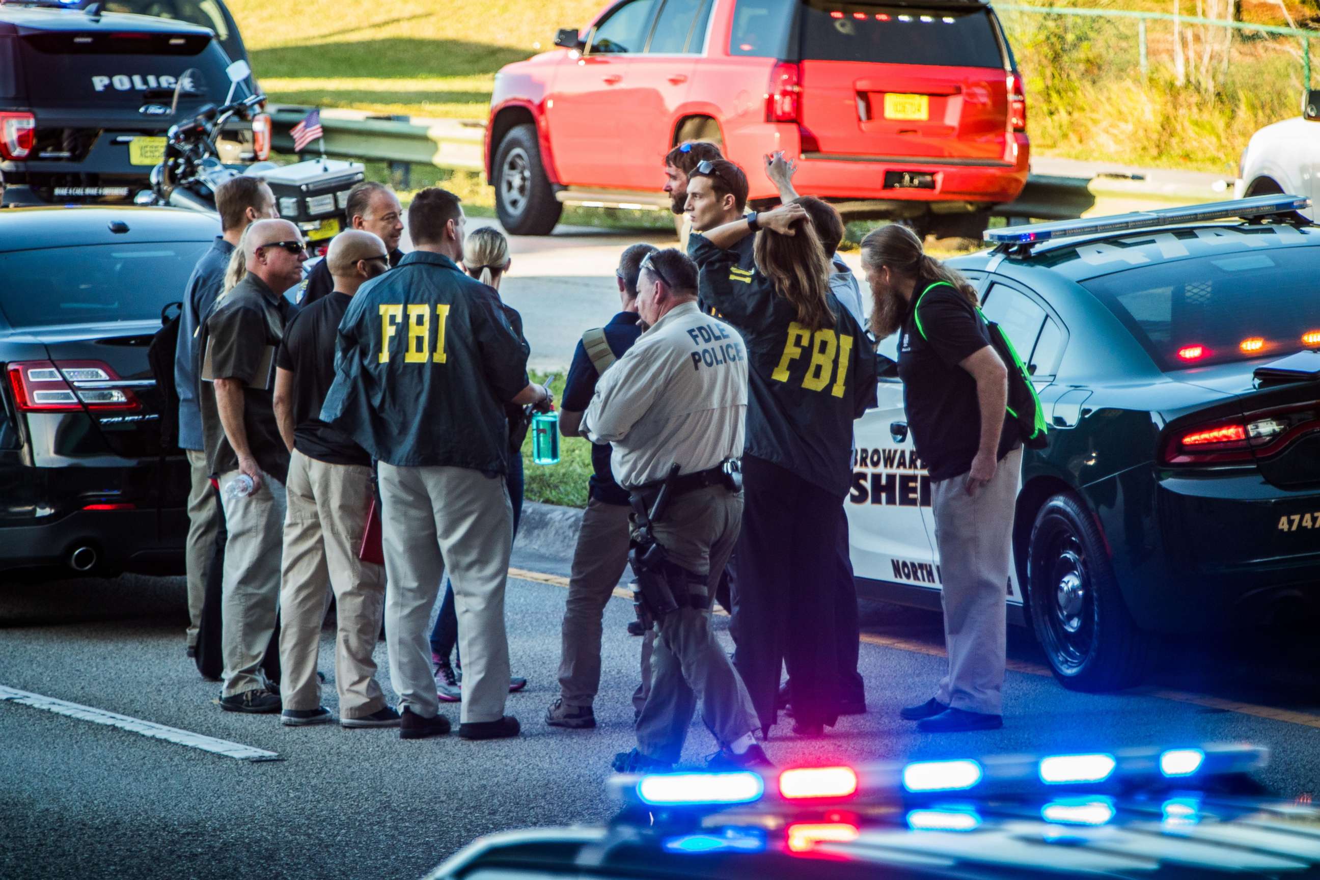 PHOTO: The FBI and police agencies from surrounding counties responded to a mass shooting at Marjory Stoneman Douglas High in Parkland, Fla., Feb. 14, 2018.