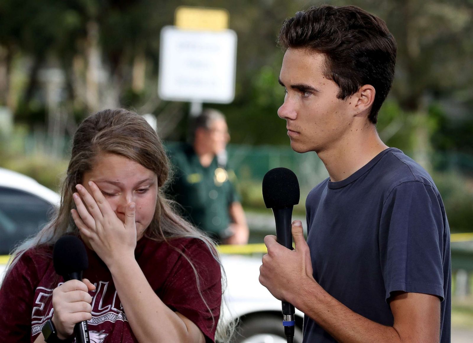 Heartbreaking Photos From The Parkland School Shooting And Aftermath ...