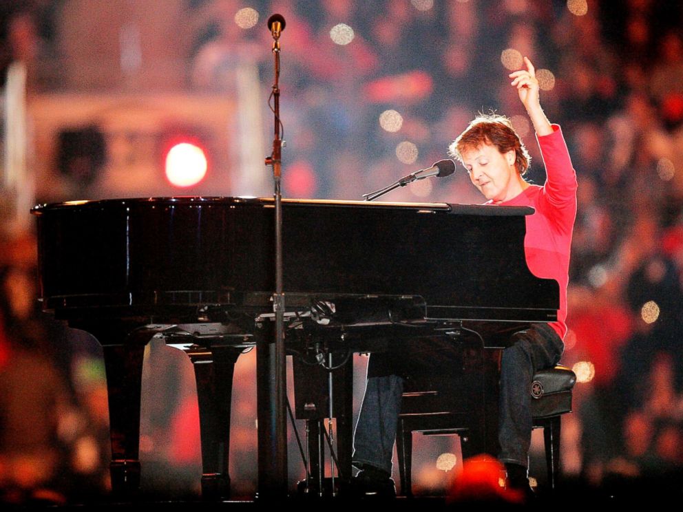 PHOTO: Singer Paul McCartney performs during the Super Bowl XXXIX halftime show at Alltel Stadium, Feb. 6, 2005, in Jacksonville, Fla.