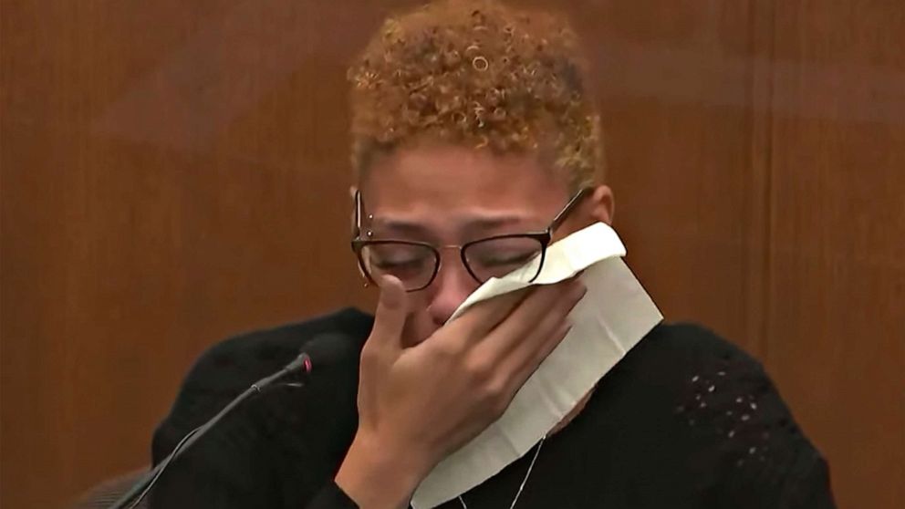 PHOTO: Alayna Albrecht-Payton, a passenger in Daunte Wright's car during a traffic stop, testifies in court, Dec. 9, 2021, in the trial of former Brooklyn Center police Officer Kim Potter at the Hennepin County Courthouse in Minneapolis, Minn.