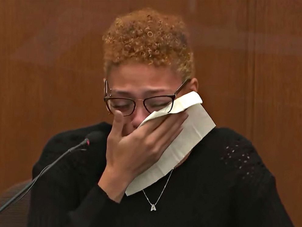 PHOTO: Alayna Albrecht-Payton, a passenger in Daunte Wright's car during a traffic stop, testifies in court, Dec. 9, 2021, in the trial of former Brooklyn Center police Officer Kim Potter at the Hennepin County Courthouse in Minneapolis, Minn.