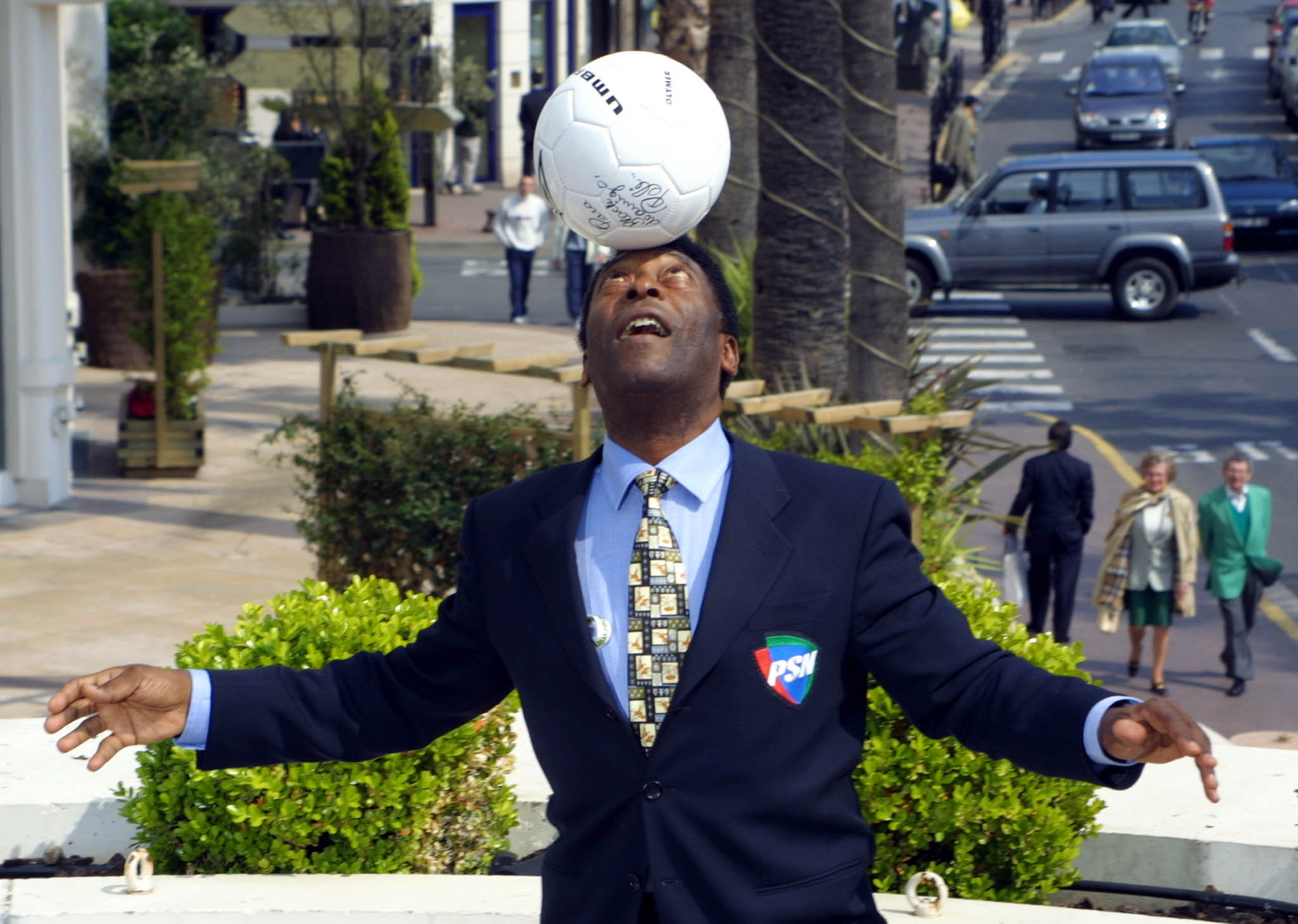 PHOTO: In this April 4, 2001, file photo, Brazilian football legend Pele plays with a soccer ball in Cannes, France.