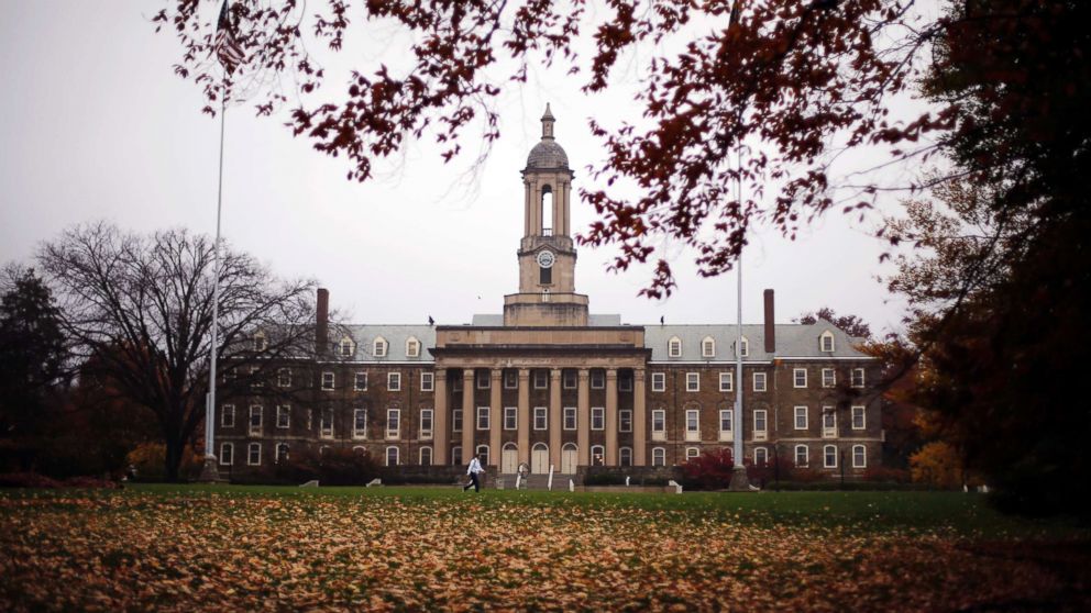 PHOTO: Old Main on the Penn State main campus in State College, Pa., is pictured Oct. 28, 2015. 