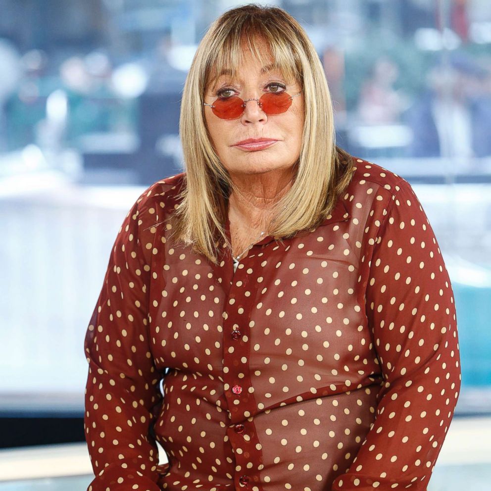 did penny marshall smoke cigarettes Actress and director dies at the age of 75 Penny Marshall dead at 75