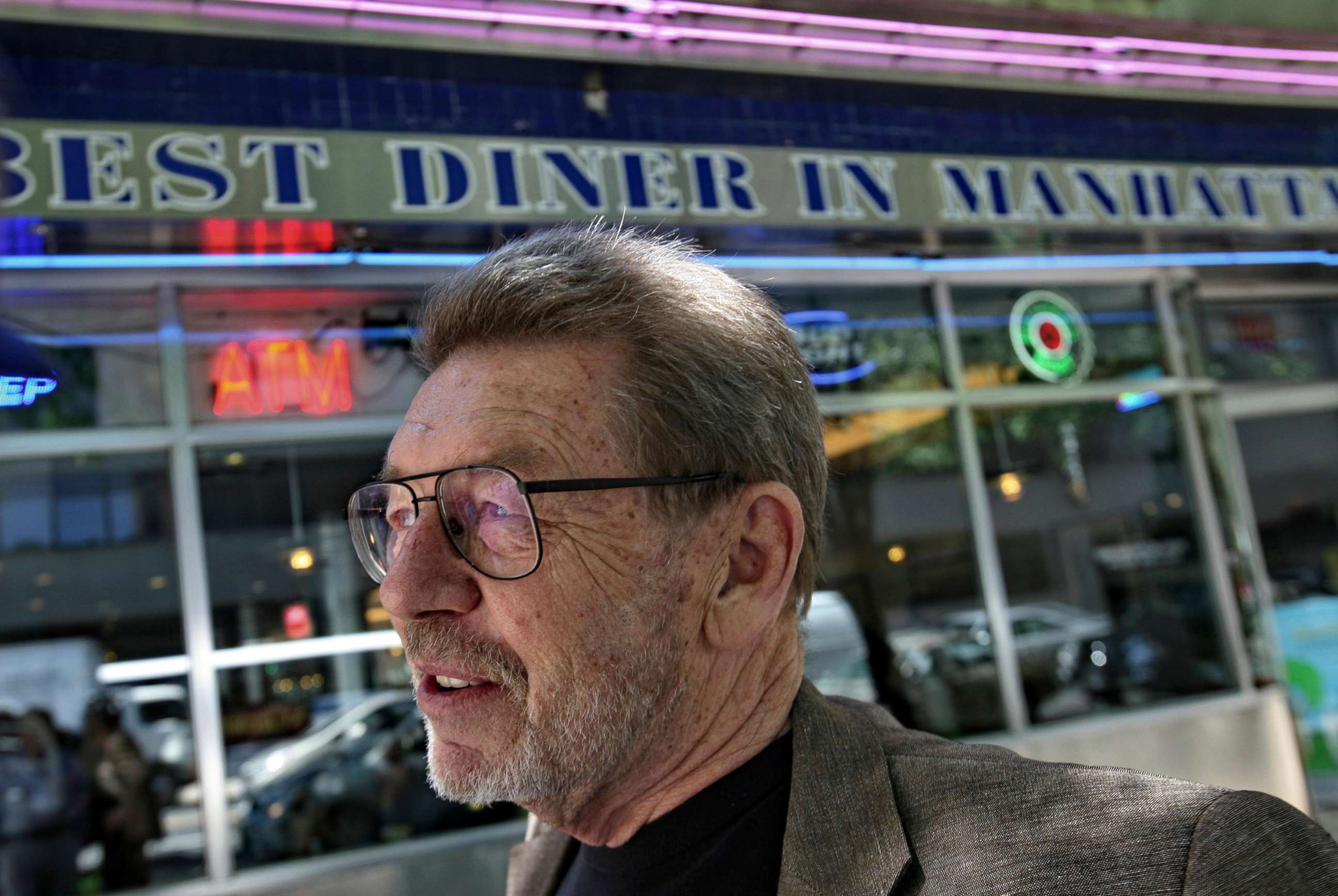 PHOTO: In this June 5, 2007, file photo, Pete Hamill responds during an interview at the Skylight Diner in New York.