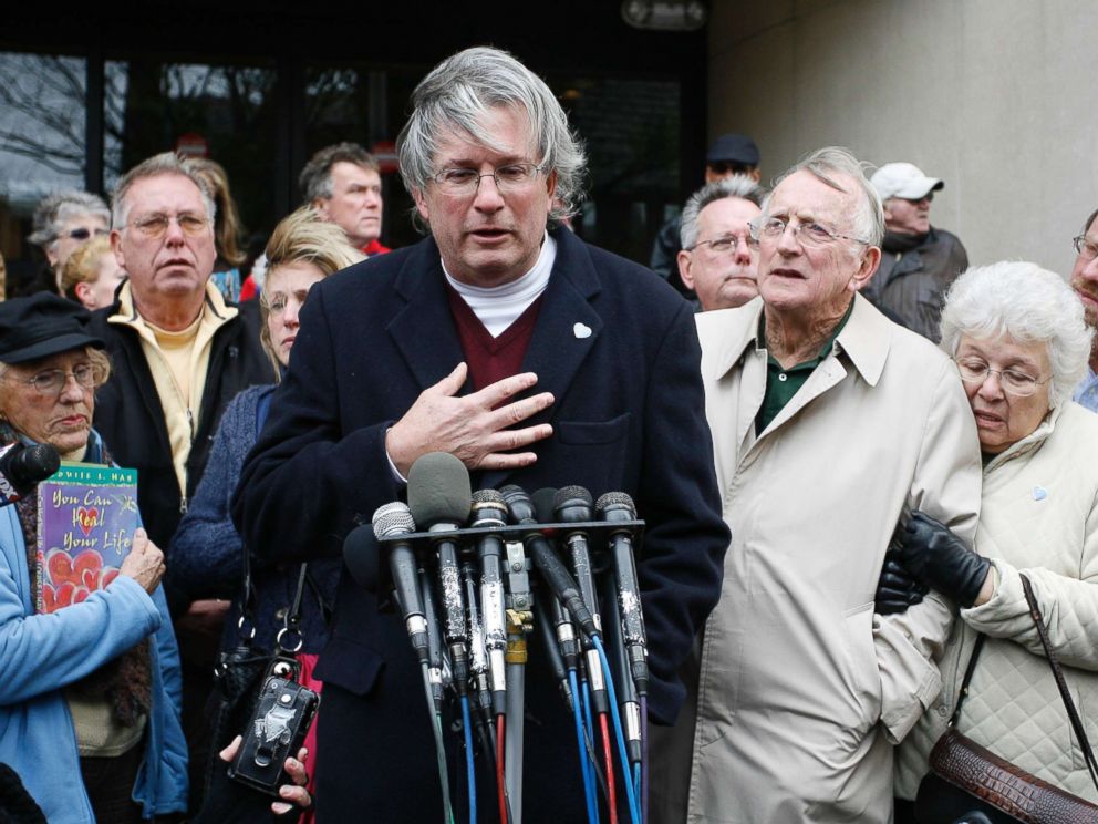 PHOTO: Dr. William A. Petit Jr., center, surrounded by members of the the Petit and Hawke family, reacts to the sentence given to Steven Hayes, not pictured, following jury deliberations Monday, Nov. 8, 2010, at the New Haven, Conn., County Courthouse.