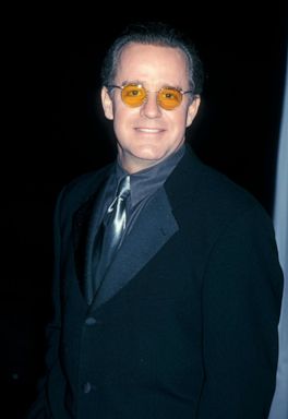 The Man Behind The Laughter Snl Simpsons Star Phil Hartman S Life Off Screen Before His Violent Death Abc News