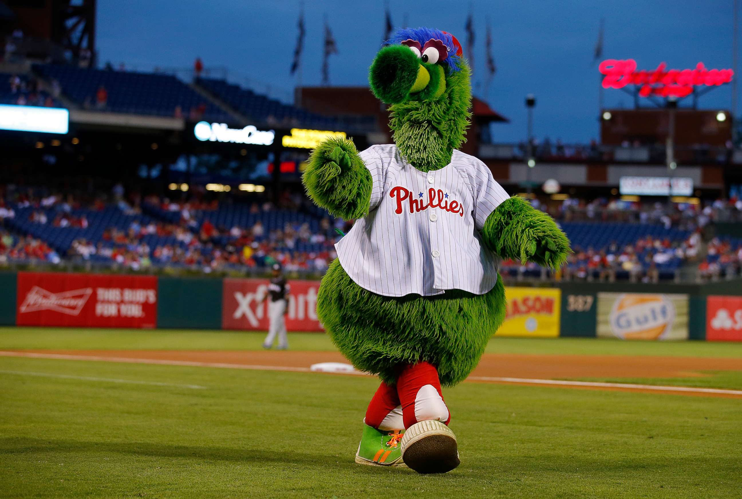 PHOTO: The Phillie Phanatic taunts the Miami Marlins before a game against the Philadelphia Phillies at Citizens Bank Park on Sept. 17, 2016, in Philadelphia.