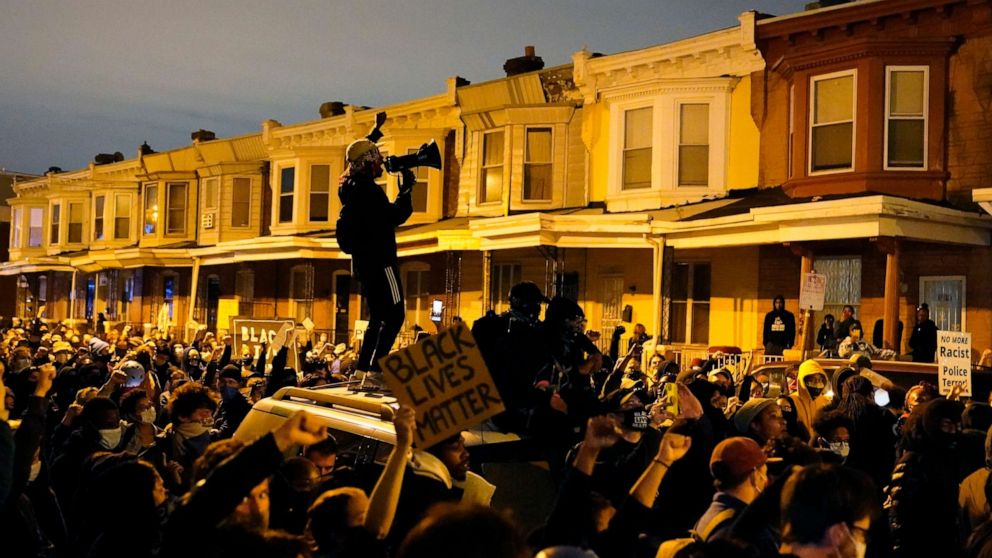 looting-protests-underway-in-philadelphia-for-2nd-night-after-fatal-police-shooting