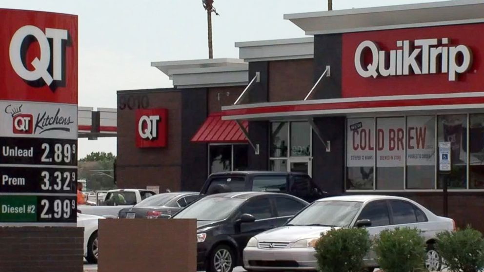PHOTO: A man was fatally beaten near this QuikTrip convenience store in Phoenix on Aug. 2, 2018.
