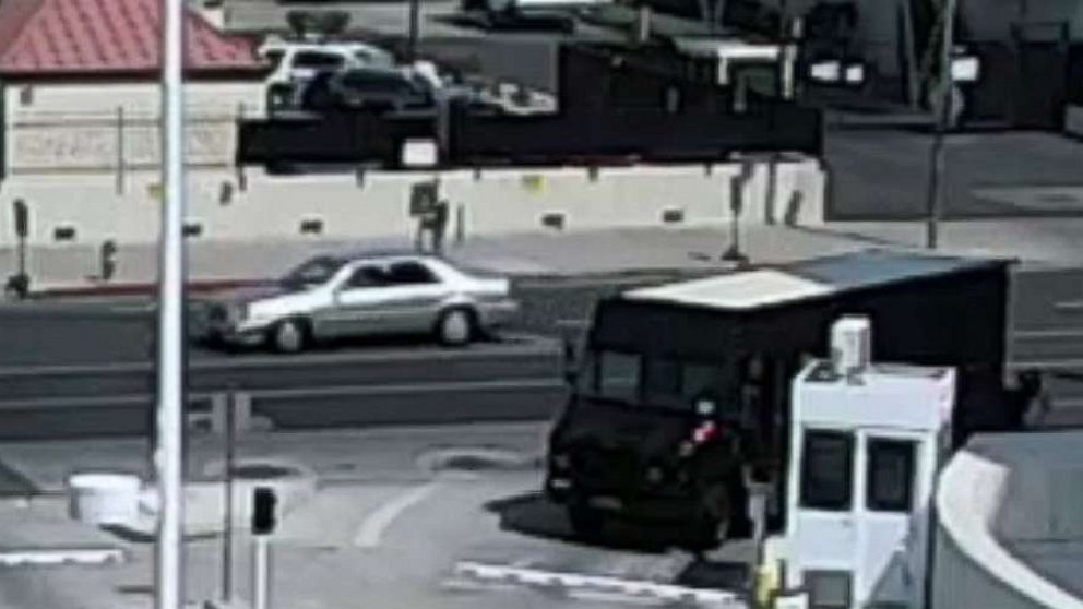 PHOTO: Phoenix police released a photo of a vehicle suspected to be involved in a drive-by shooting outside a federal courthouse on Tuesday, Sept. 15, 2020.