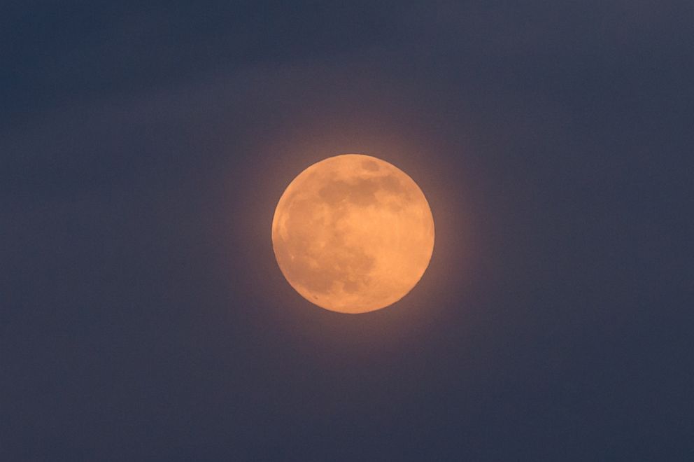 April's full pink moon will rise this week