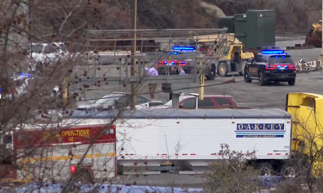 PHOTO: First responders at the scene of a plane crash in Little Rock, Ark., Feb. 22, 2023.