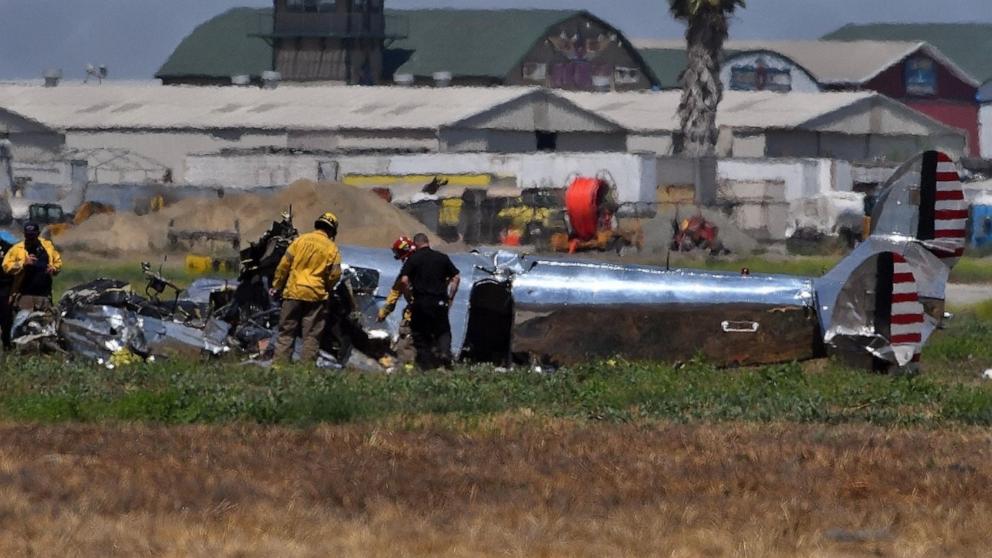 Two dead after World War II plane crash near California airport