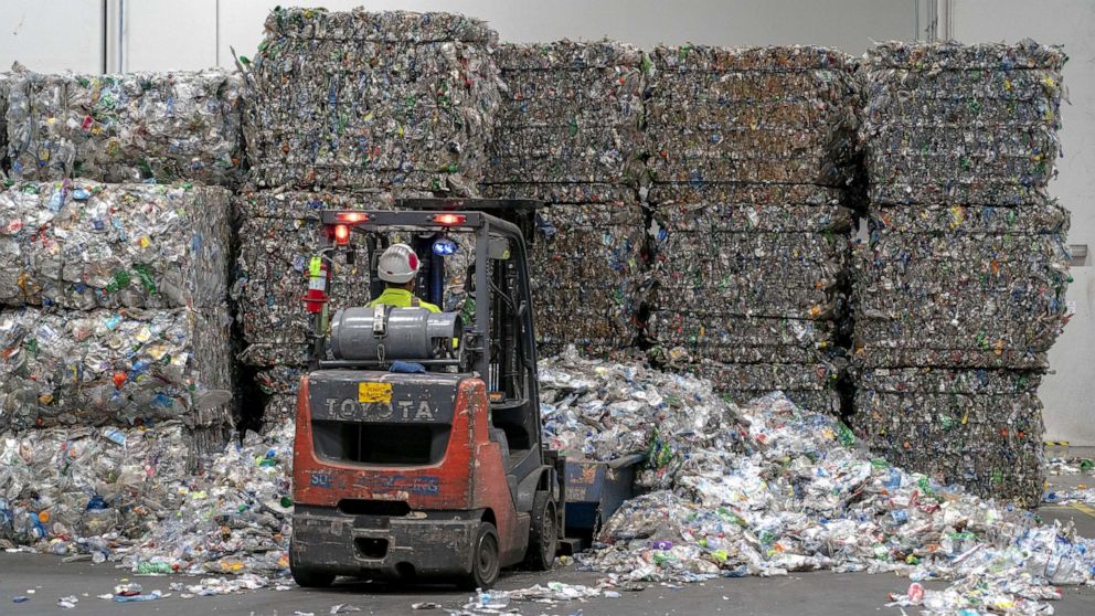 Greenpeace report finds plastics recycling is a dead-end street - ABC News