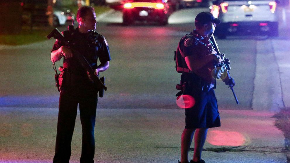 6 police officers shot in 3 US cities Friday night; 2 dead - ABC News
