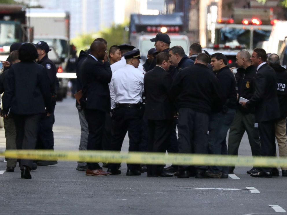 PHOTO: Police stand outside the Time Warner Center in New York City after a suspicious package was found inside the CNN Headquarters in New York, Oct. 24, 2018.