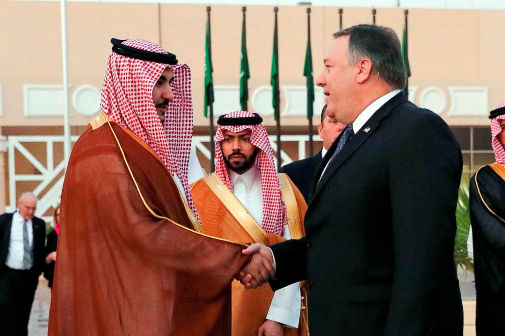 PHOTO: Secretary of State Mike Pompeo shakes hand with a Saudi official before leaving Riyadh, Saudi Arabia, Oct. 17, 2018.