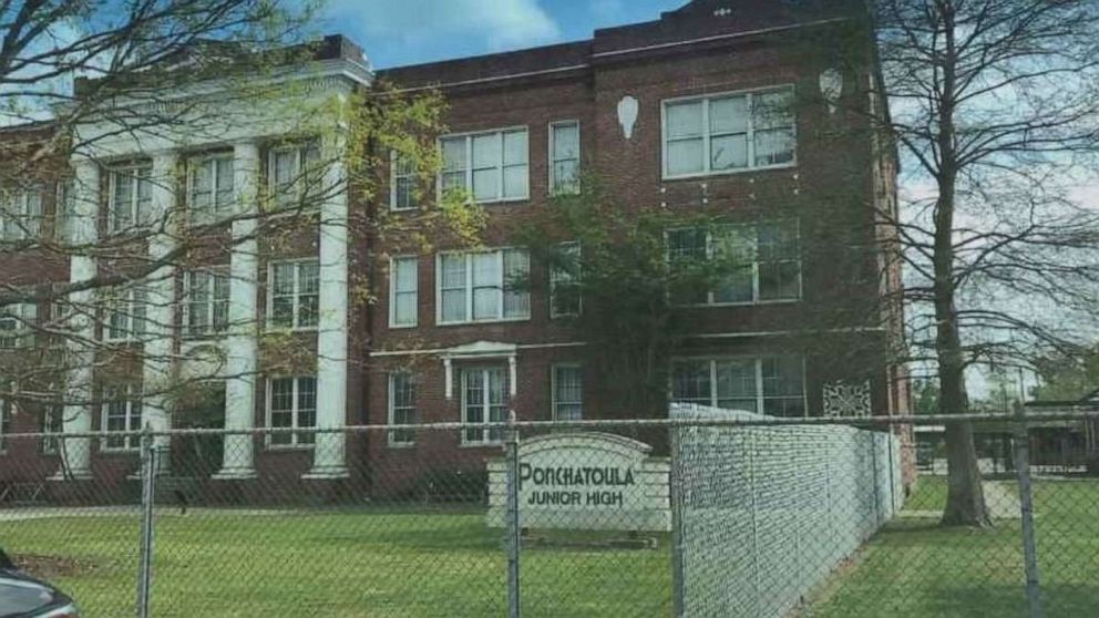 PHOTO: Administrators are investigating the rough takedown of a female student at Ponchatoula Jr. High School in Ponchatoula, La., after it was captured on video. 