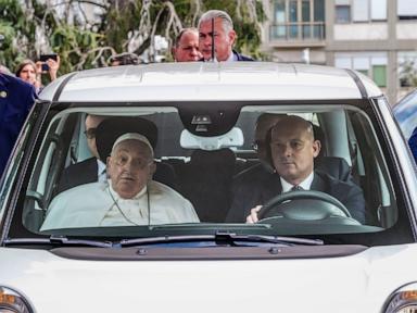 Pope Francis returns to Vatican after first appearance since Feb. 14 hospitalization