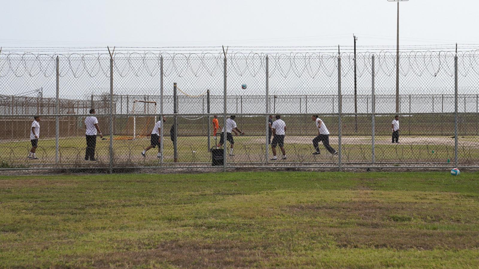 Judge orders Trump admin. to maintain custody of migrants deported to South Sudan