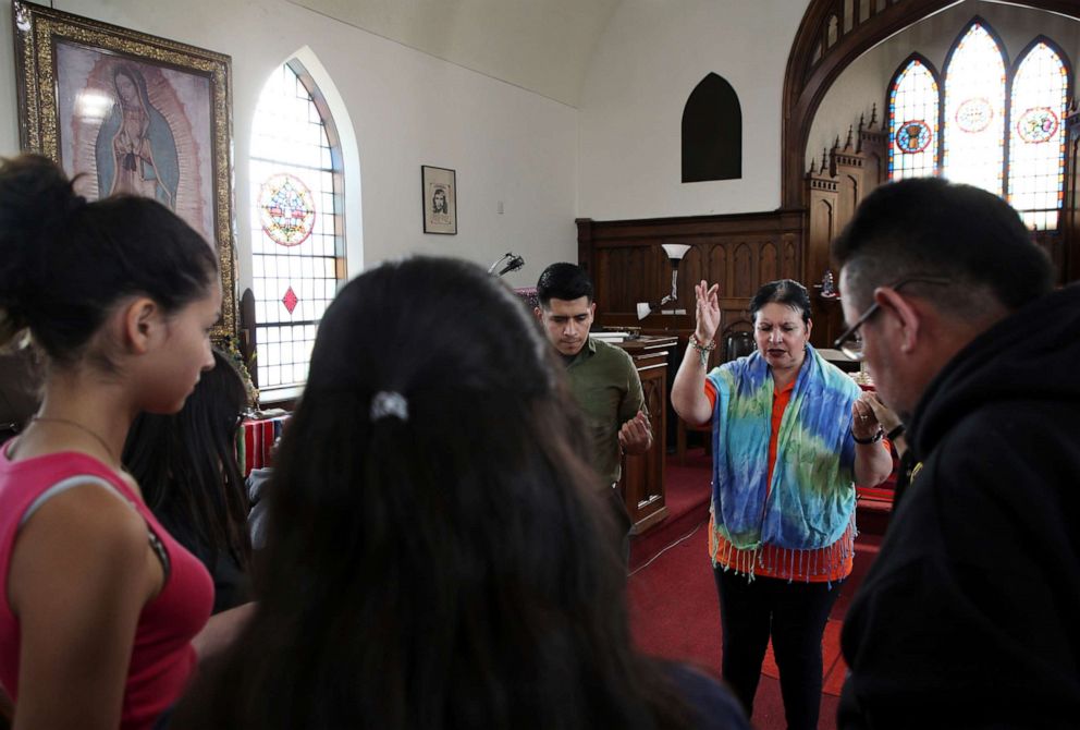 PHOTO: Pastor Jacobita Cortes offers a prayer at Lincoln United Methodist Church in Chicago, May 15, 2019, for Marlen Ochoa-Uriostegui, a pregnant teen who was reported missing on April 23, 2019. 