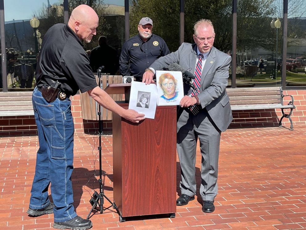PHOTO: Investigators hold up images of Stacey Lyn Chahorski, whose body was identified 33 years after she went missing, during a press conference in Dade County, Ga., on March 24, 2022.