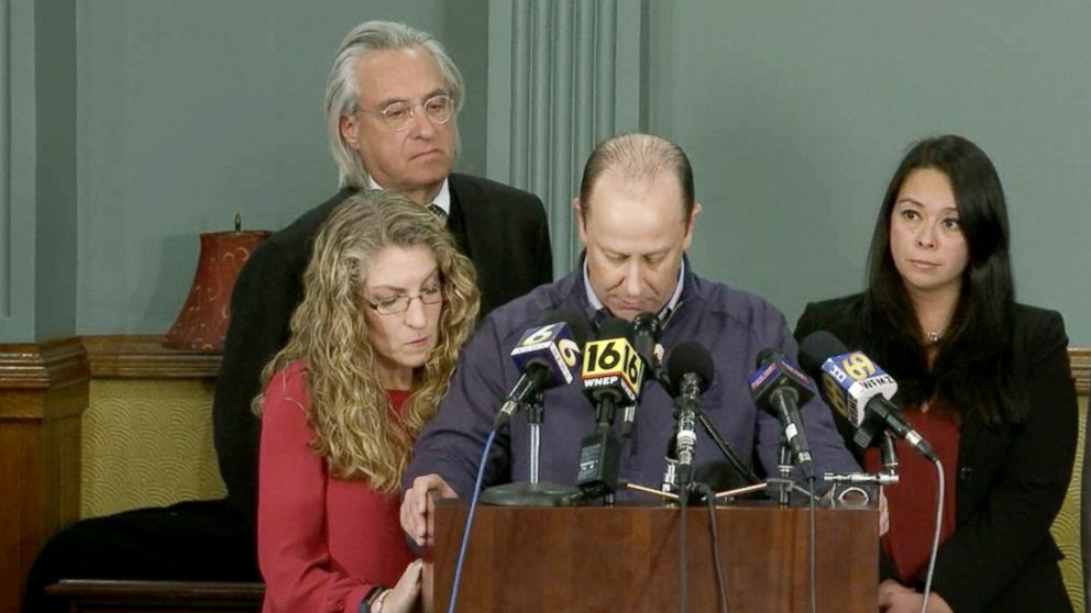 PHOTO: Tim Piazza's parents, Jim and Evelyn Piazza, at a press conference, Nov. 13, 2017.