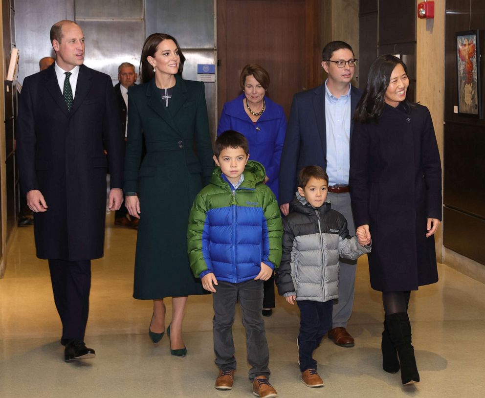 PHOTO: Prince William, Prince of Wales and Catherine, Princess of Wales pose with Mayor Michelle Wu and Conor Pewarski to kick off Earthshot celebrations by lighting up Boston at Speaker's Corner by City Hall on Nov. 30, 2022, in Boston.