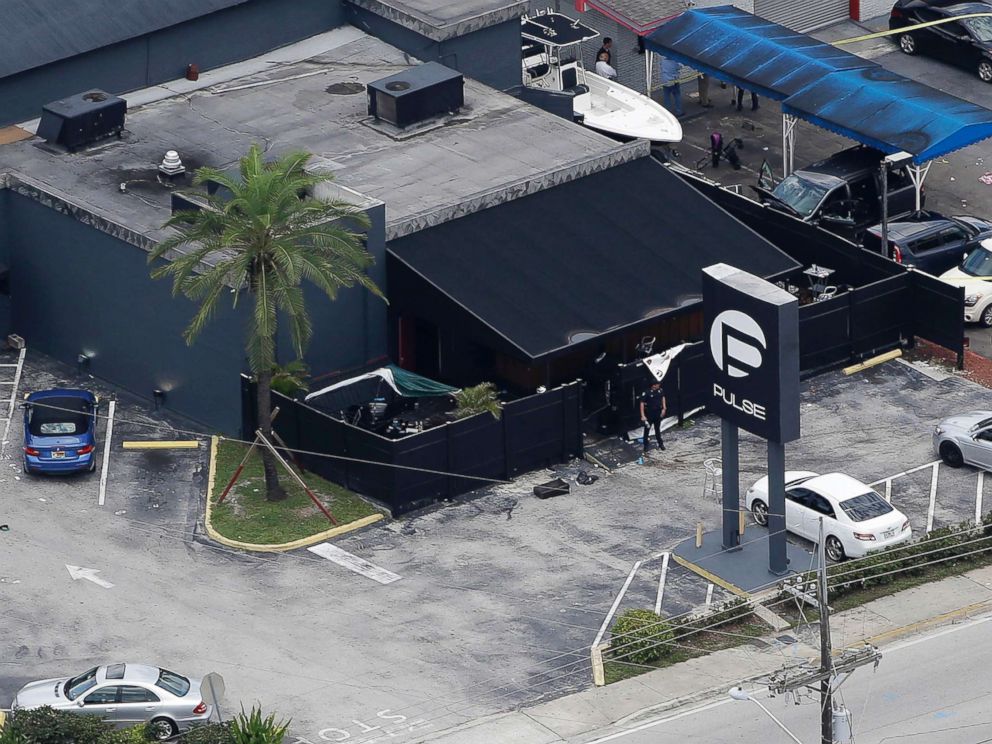 PHOTO: Law enforcement officials work at the Pulse gay nightclub in Orlando, Fla., following a mass shooting, June 12, 2016.