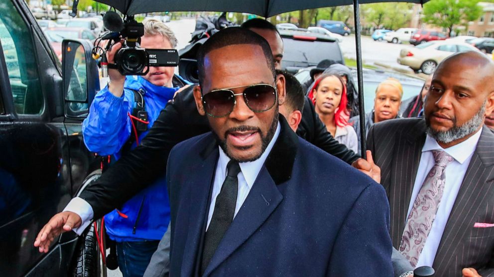PHOTO: R. Kelly is seen in a file photo at at the Leighton Criminal Courts building in Chicago, May 7, 2019.