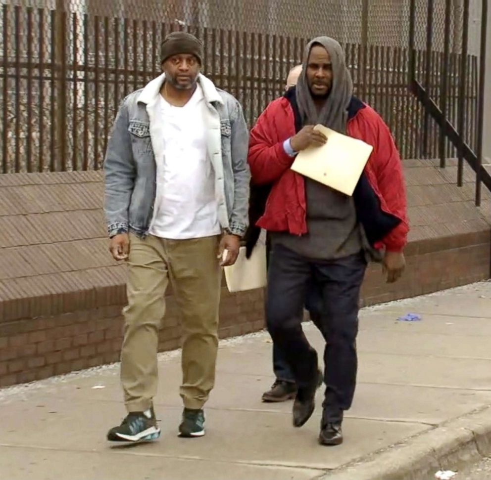 R Kelly Released From Jail After Arrest For Outstanding Child Support Payments Abc News