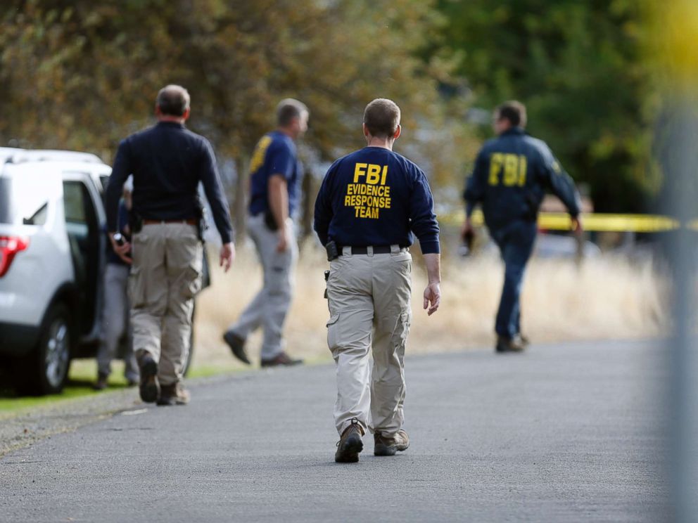PHOTO: FBI Investigators visit Rancho Tehama elementary school in the small community of Rancho Tehama, Calif. where a gunman killed at least four people in a violent rampage, Nov. 14, 2017.