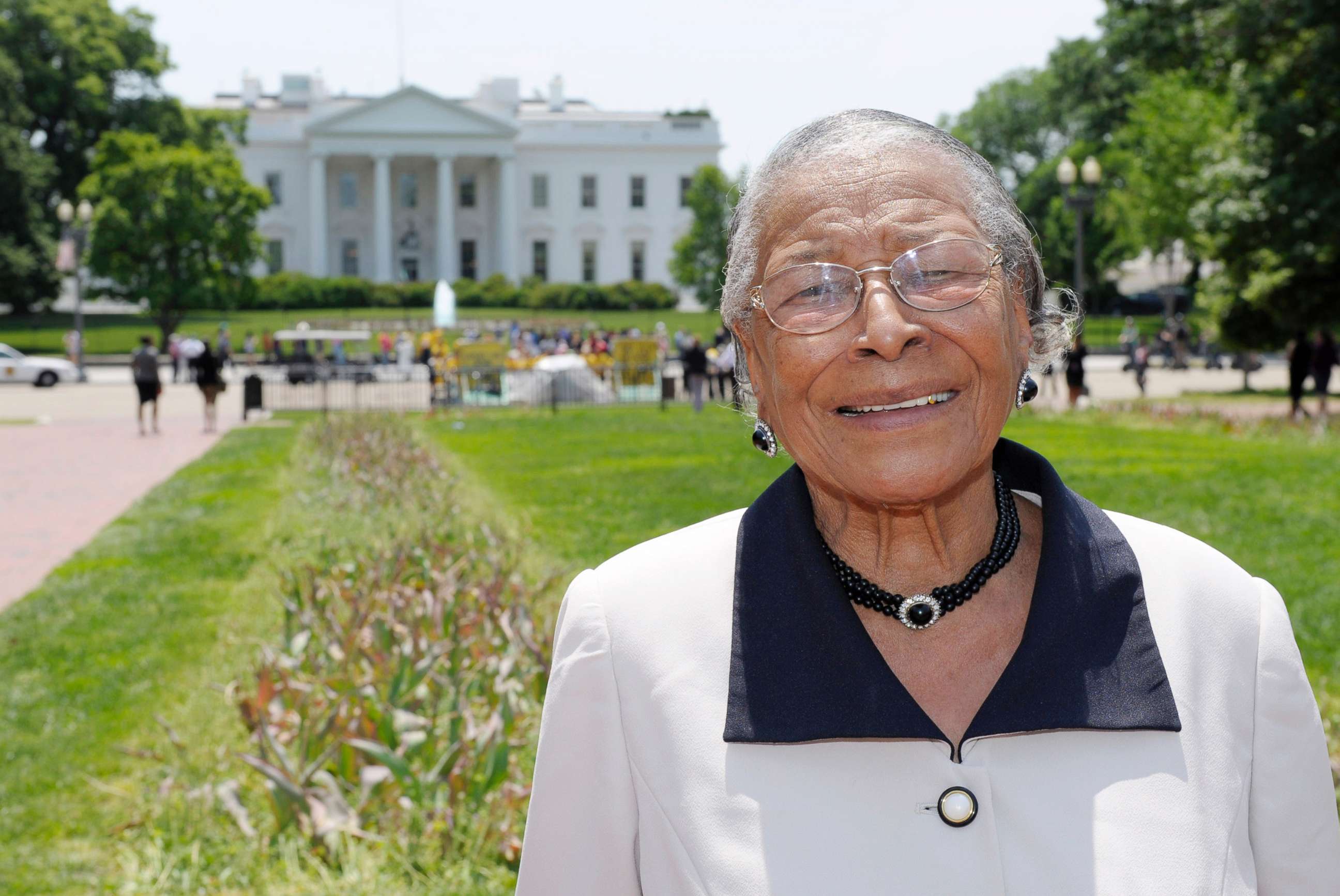 PHOTO: Recy Taylor stands in Lafayette Park after touring the White House, May 12, 2011.
